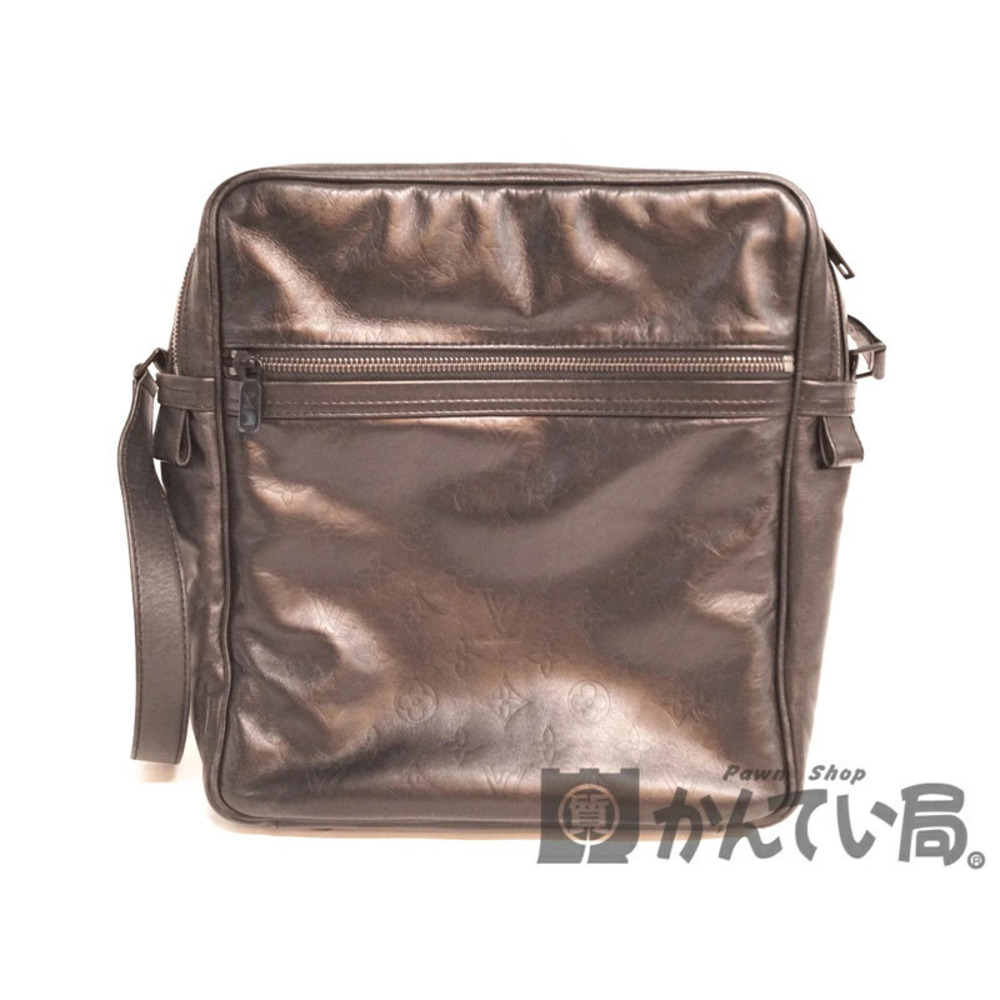LOUIS VUITTON Leather Black Shoulder Bag